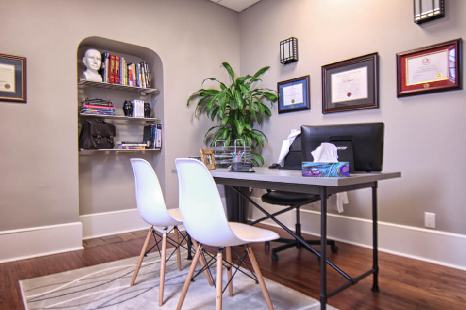 Spine Centre Chiropractic Clinic Consult